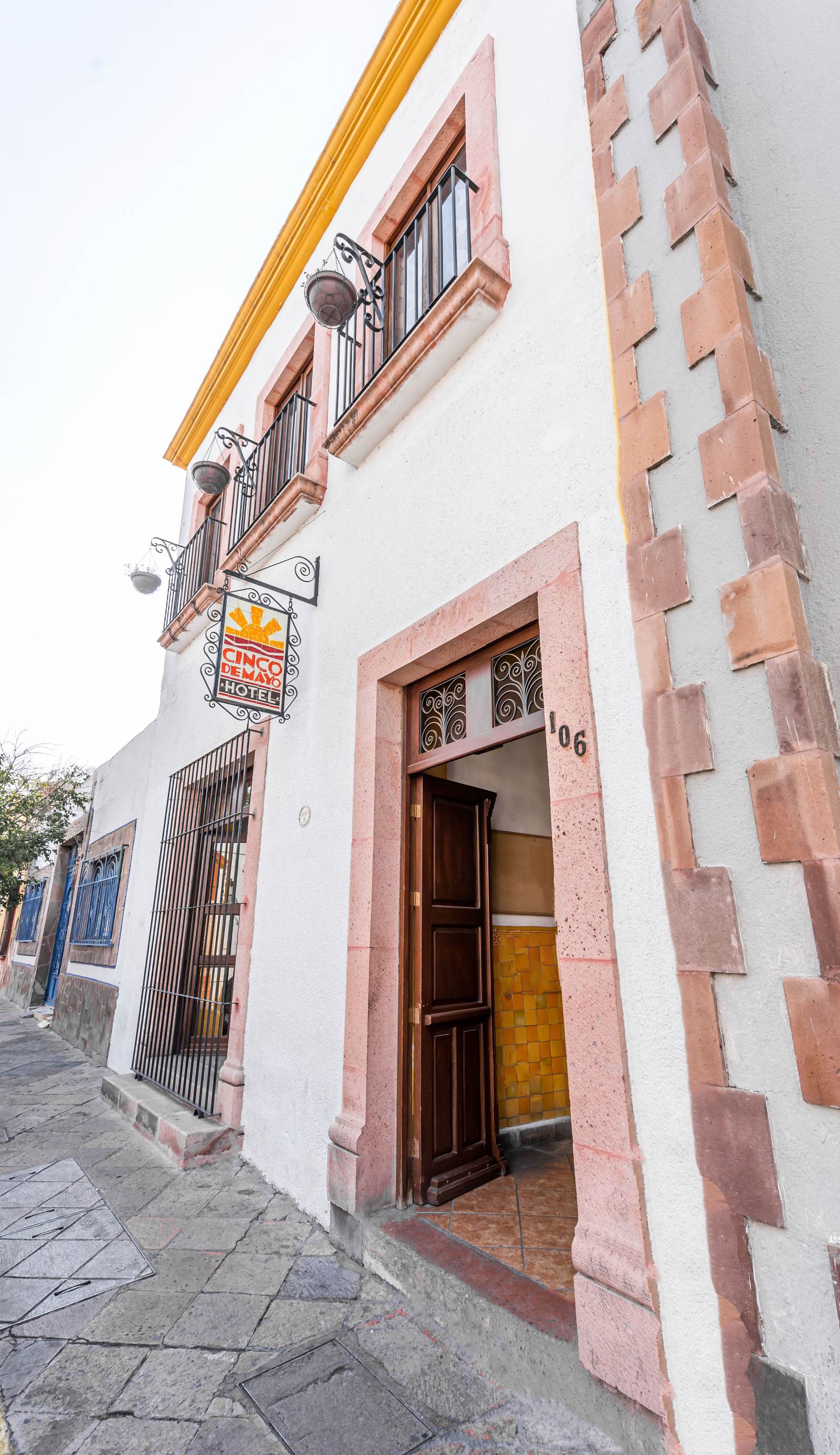 Cinco de Mayo Hotel