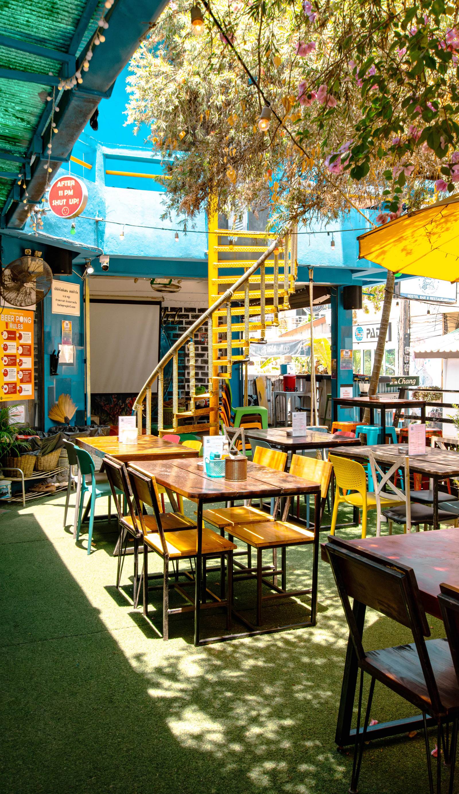 Islander Hostel & Dive School