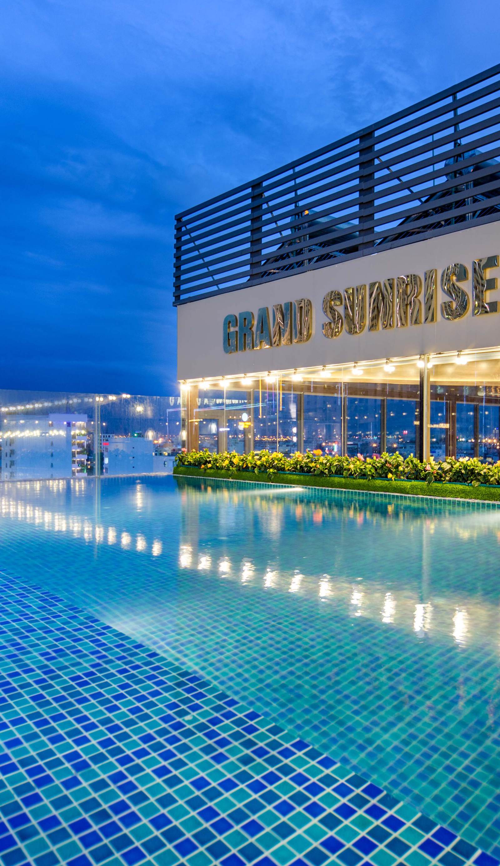 Grand Sunrise Boutique Hotel