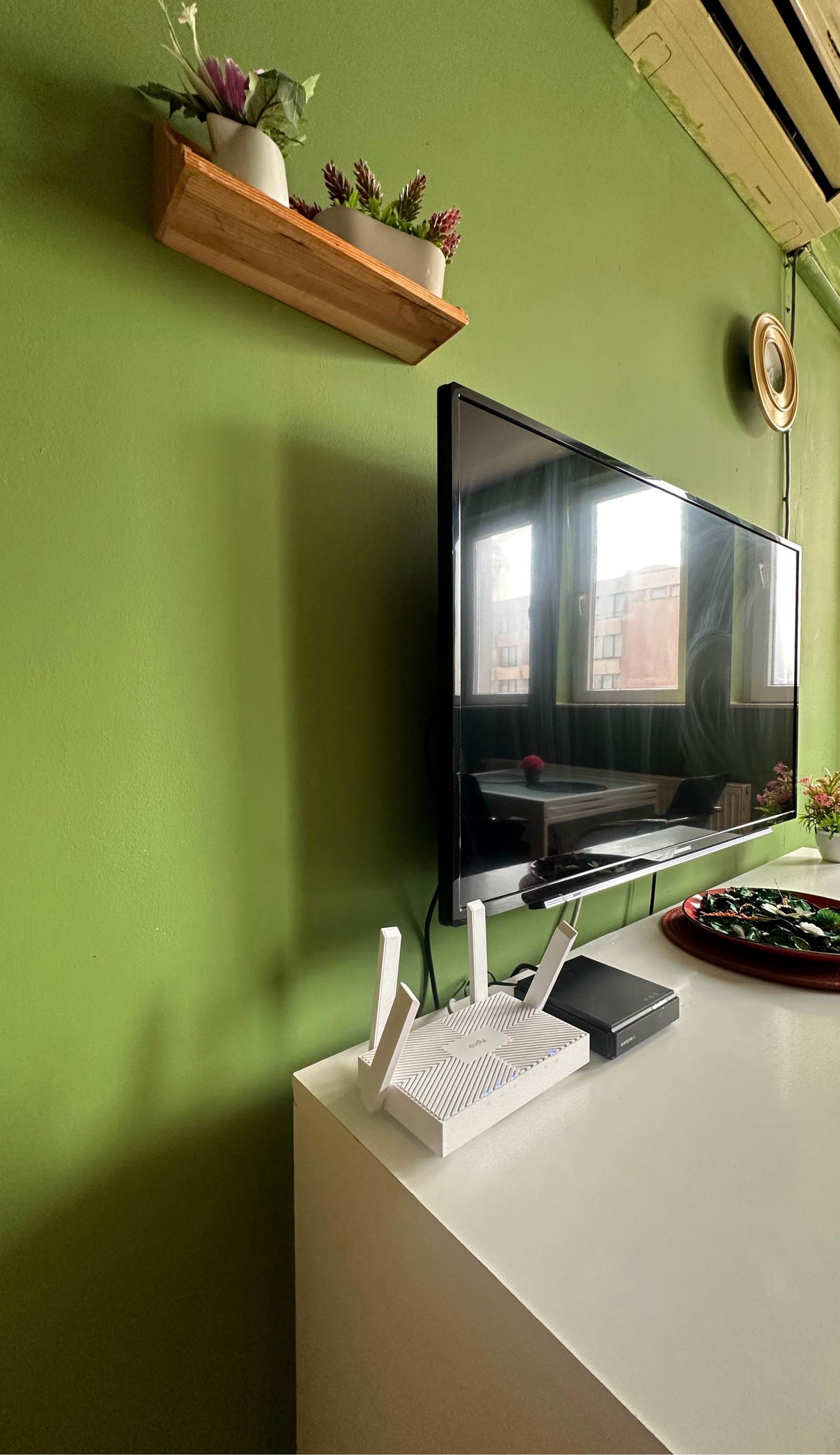 Yellow Moon Hostel&Apartment