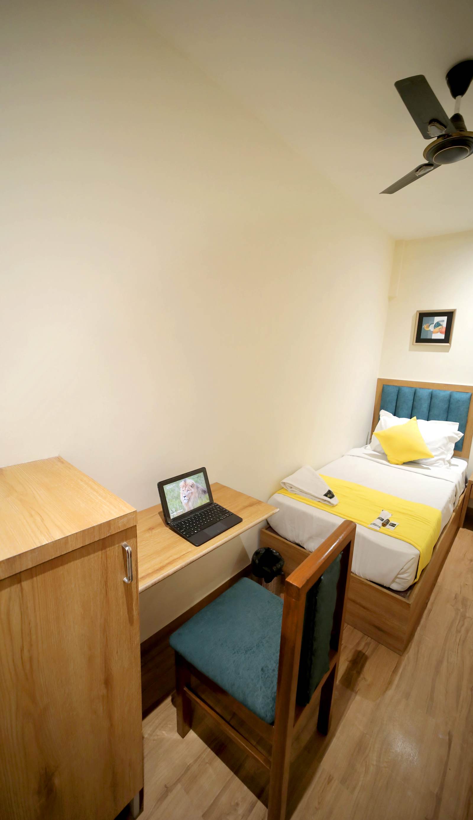 CABIN STAY AIRPORT- The Hubz