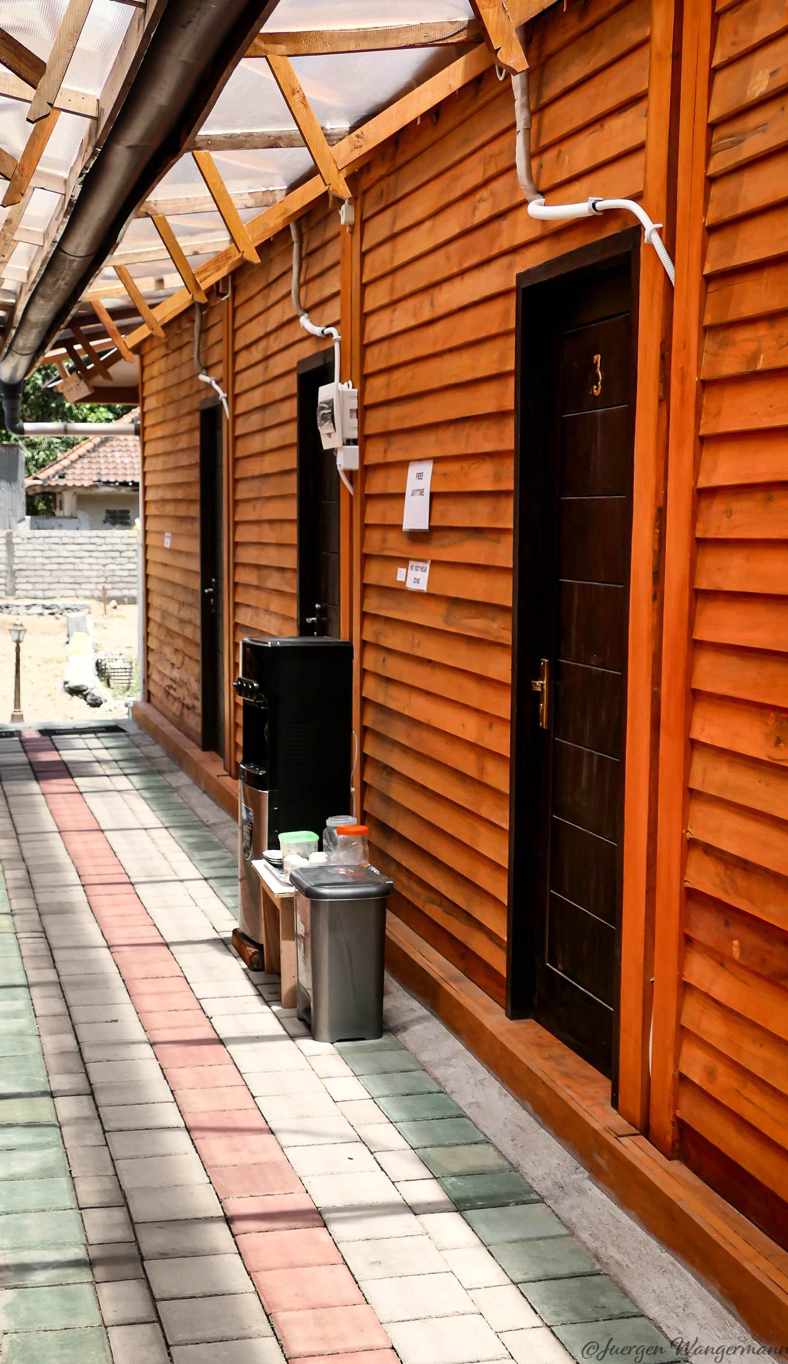 Mandalika Queen Hostel