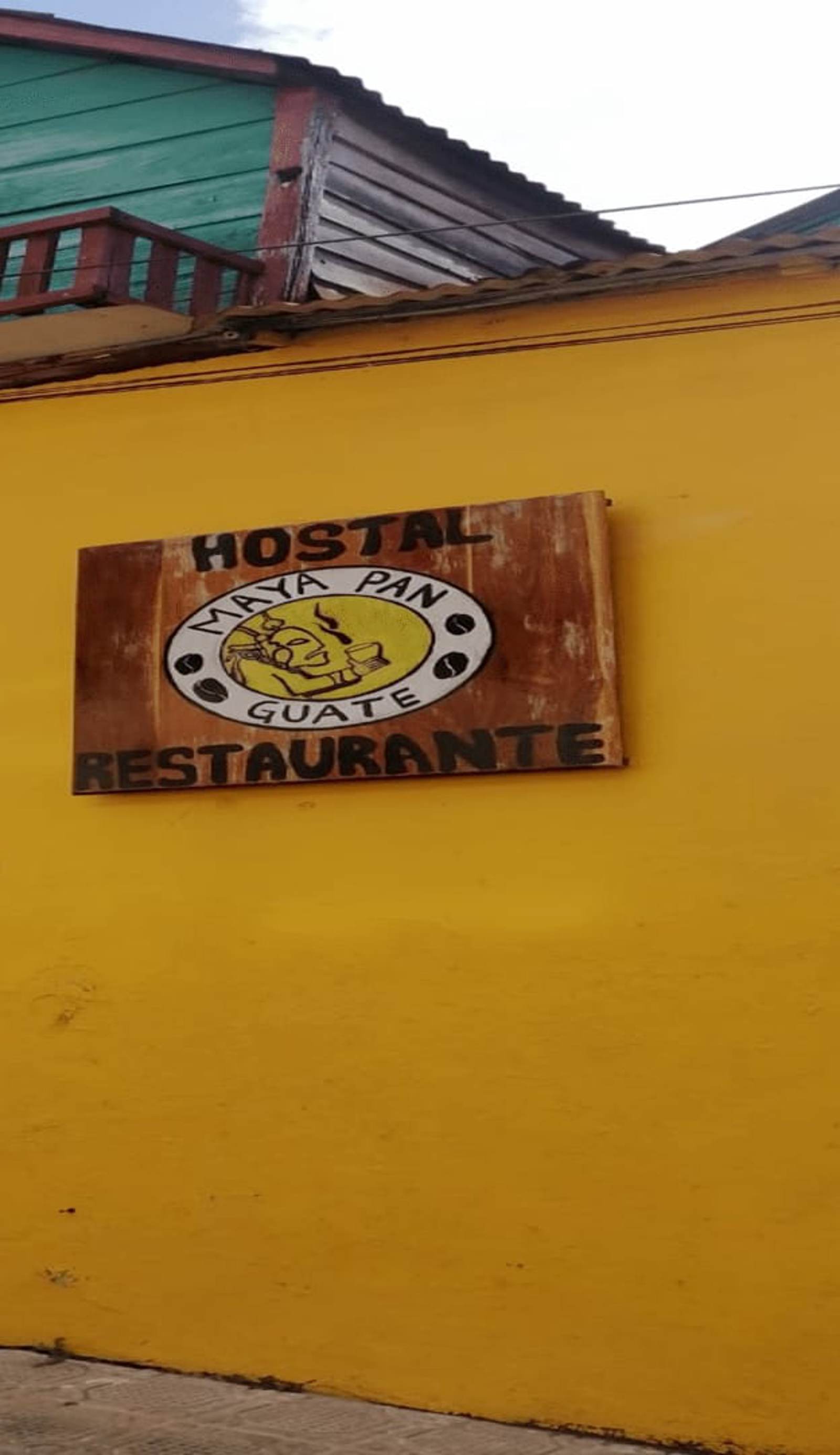 Maya Pan Hostal y Restaurante