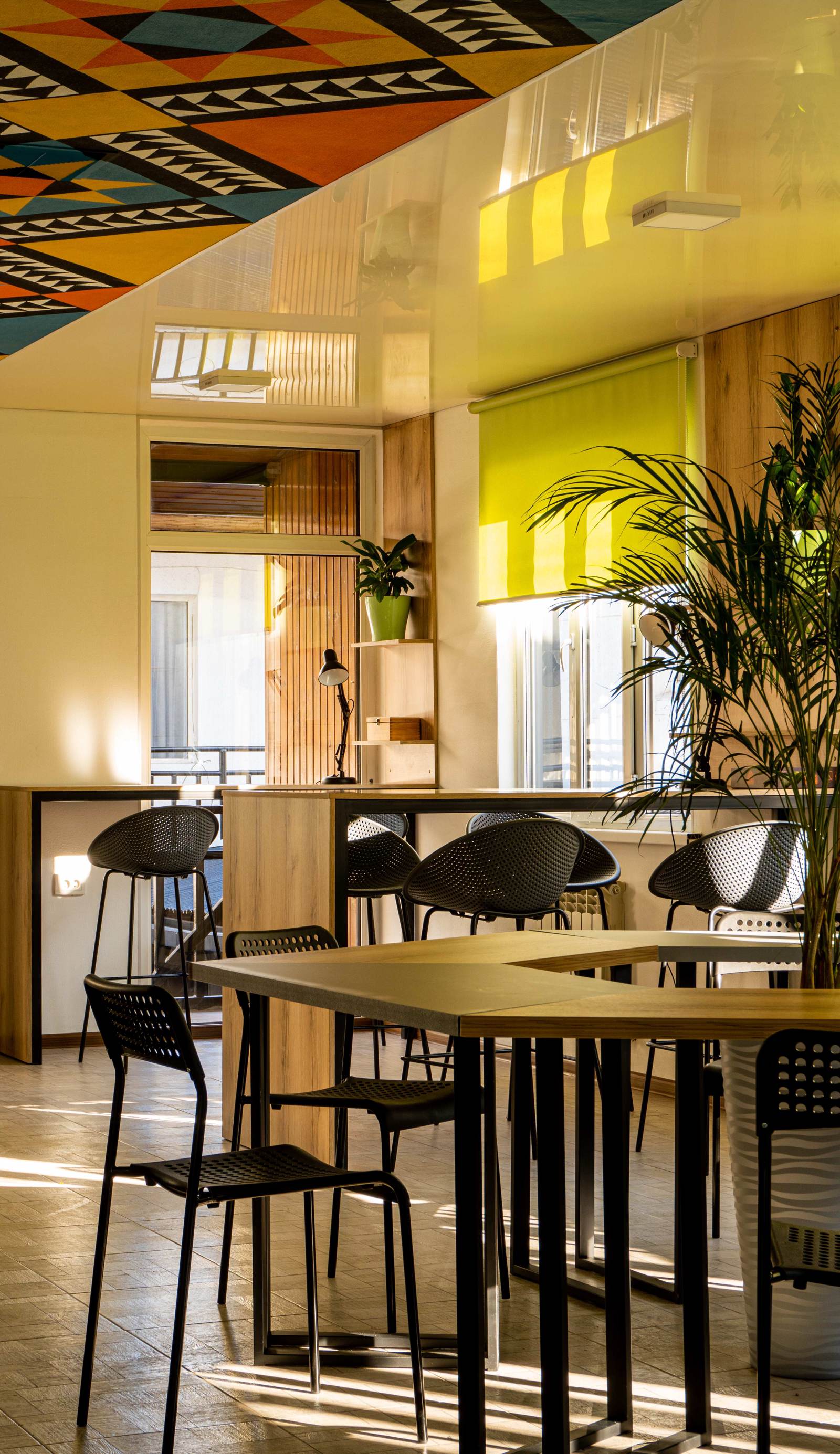People Hostel & Coworking