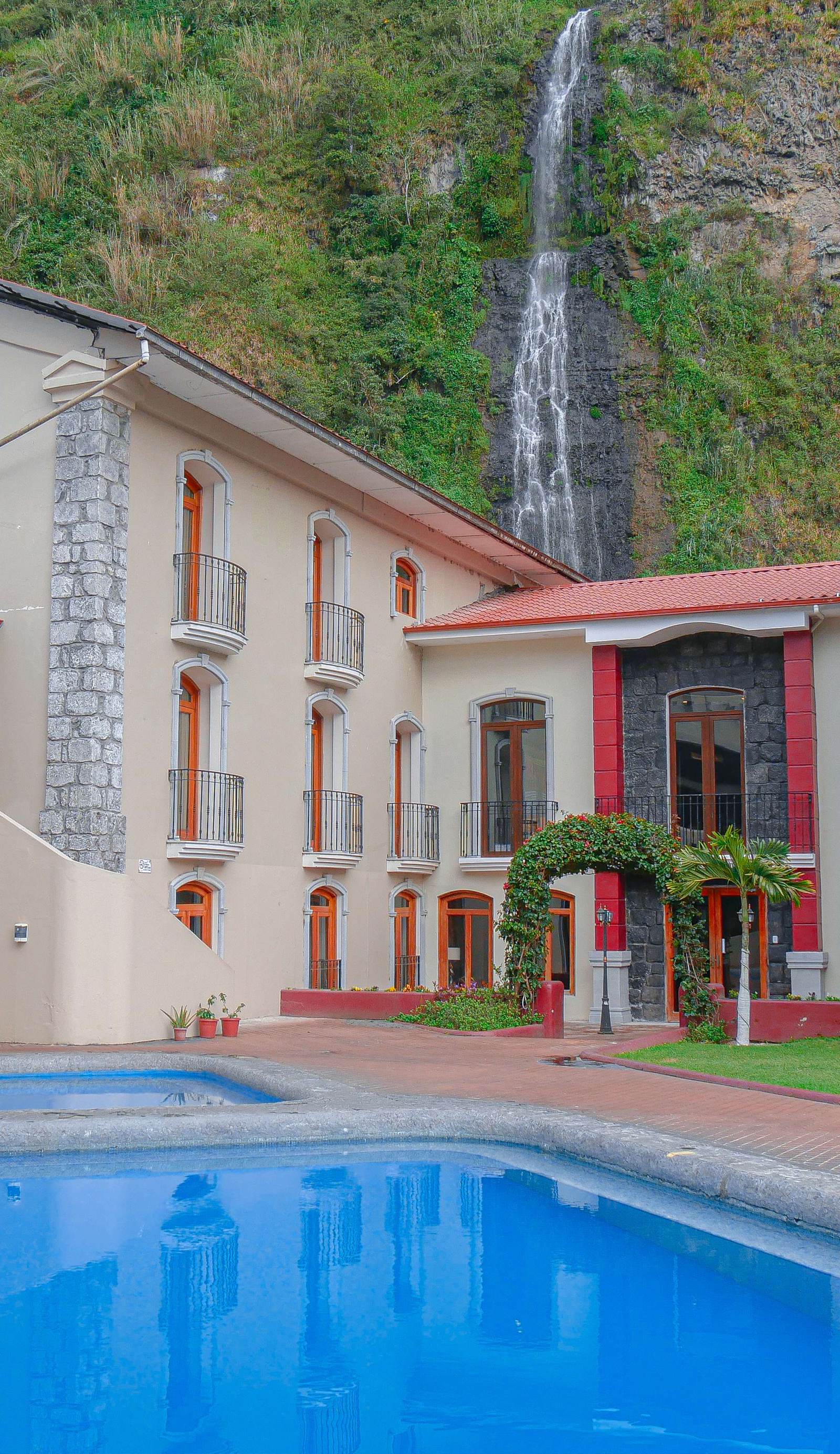 Sangay Spa Hotel