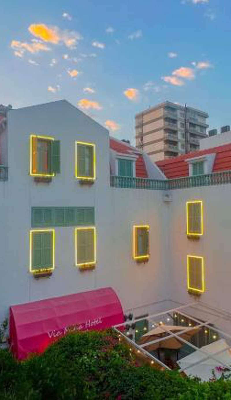 Via Mina Hotel