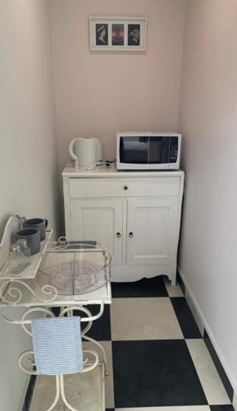 1 bedroom studio with 2 E-bikes for use