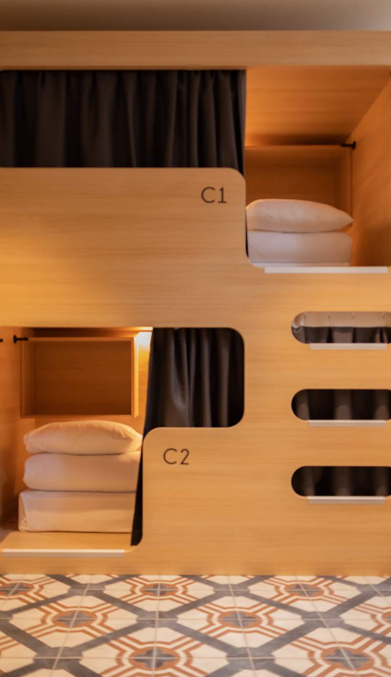 CÀLM Appart’ & Hostel