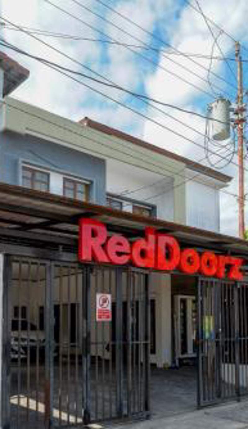 RedDoorz @ Kratonan Solo