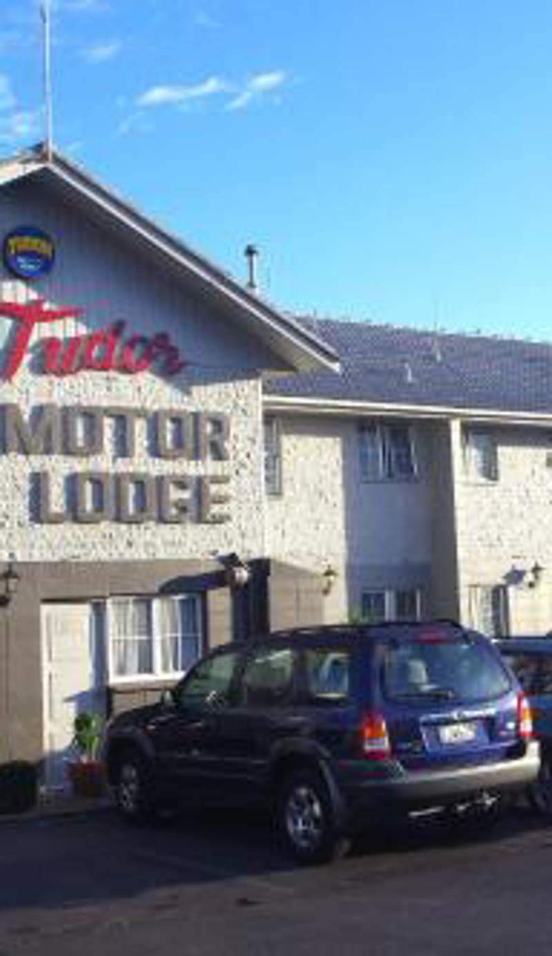 Tudor Motor Lodge