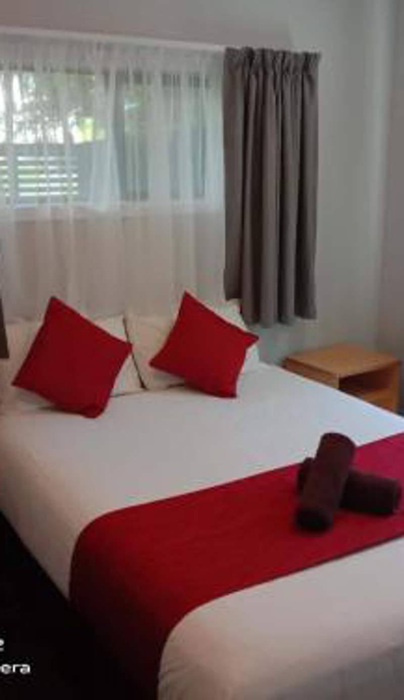 Lorne Apartments