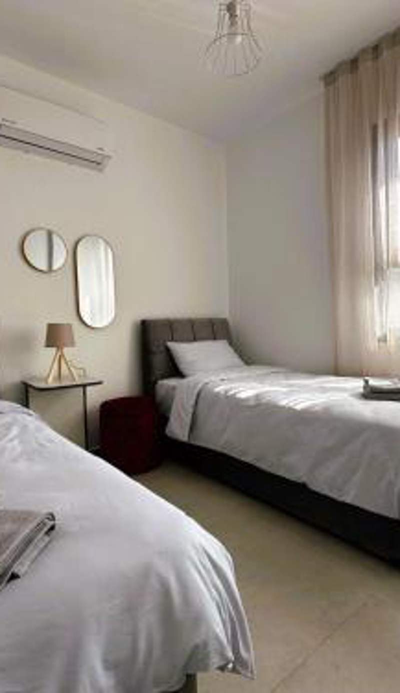 Caesar Arrius 27, Amaizing Spacious 2-Bedroom-2 Bathroom Apartment