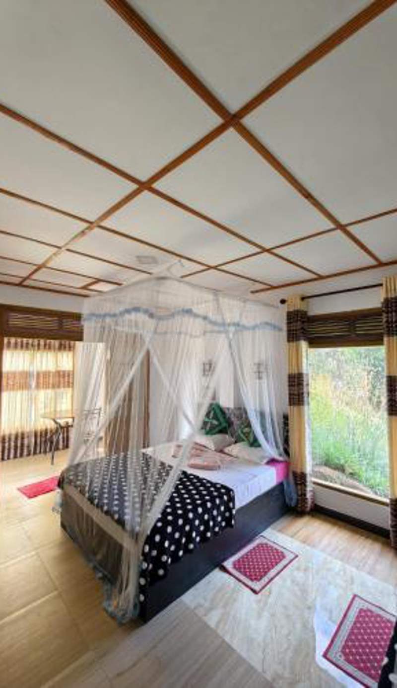 ELLA FREEDOM STAR COTTAGE