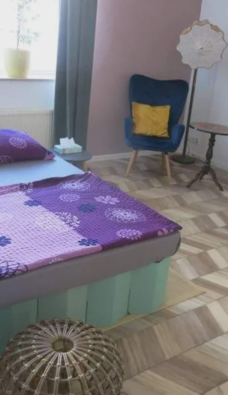 Stuckverzierte, zentrumsnahe Wohnung im Süden