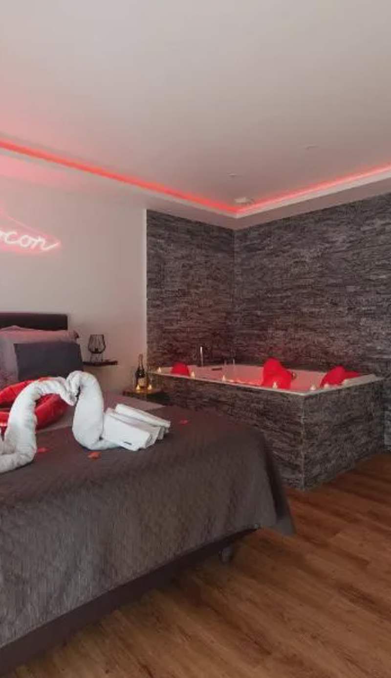 LE COCON- Jacuzzi & Sauna privés By SweetDreams