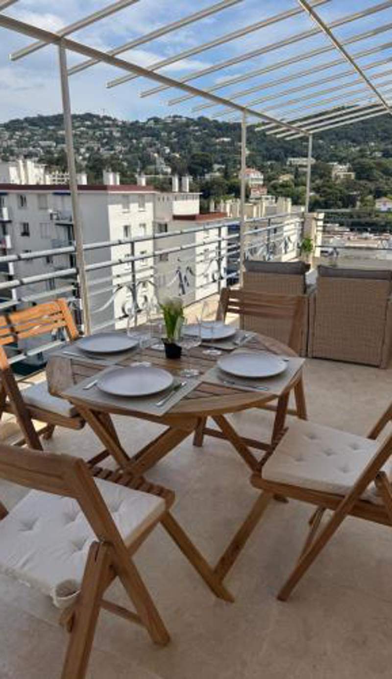Charmant T2 rénové avec grande terrasse