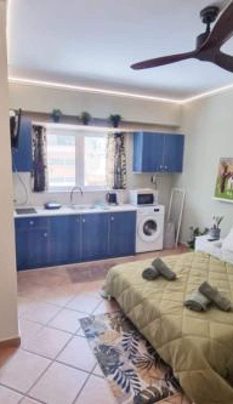 Pavlina Artistic Βeauty 33sqm metro 7'