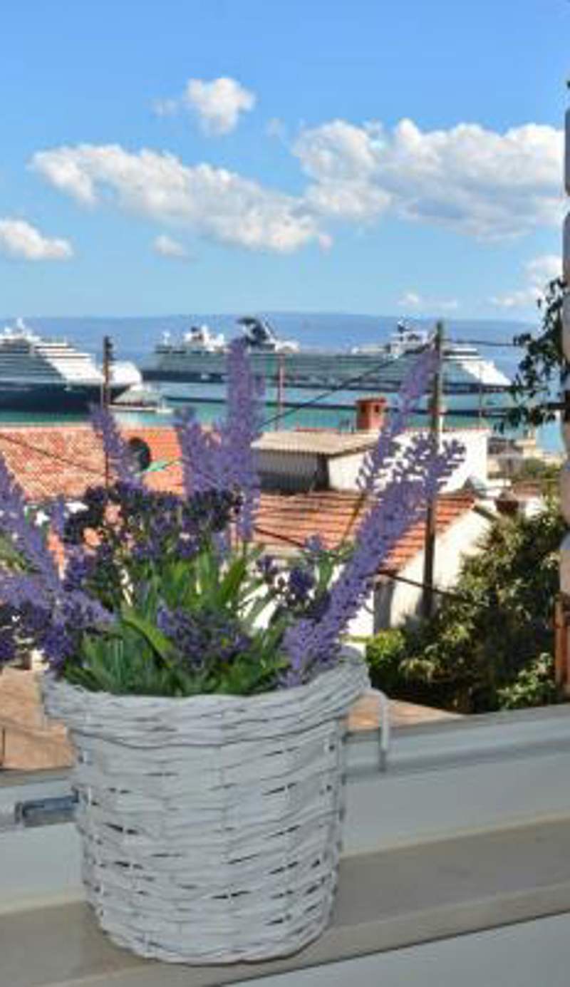 Apartment Artemia