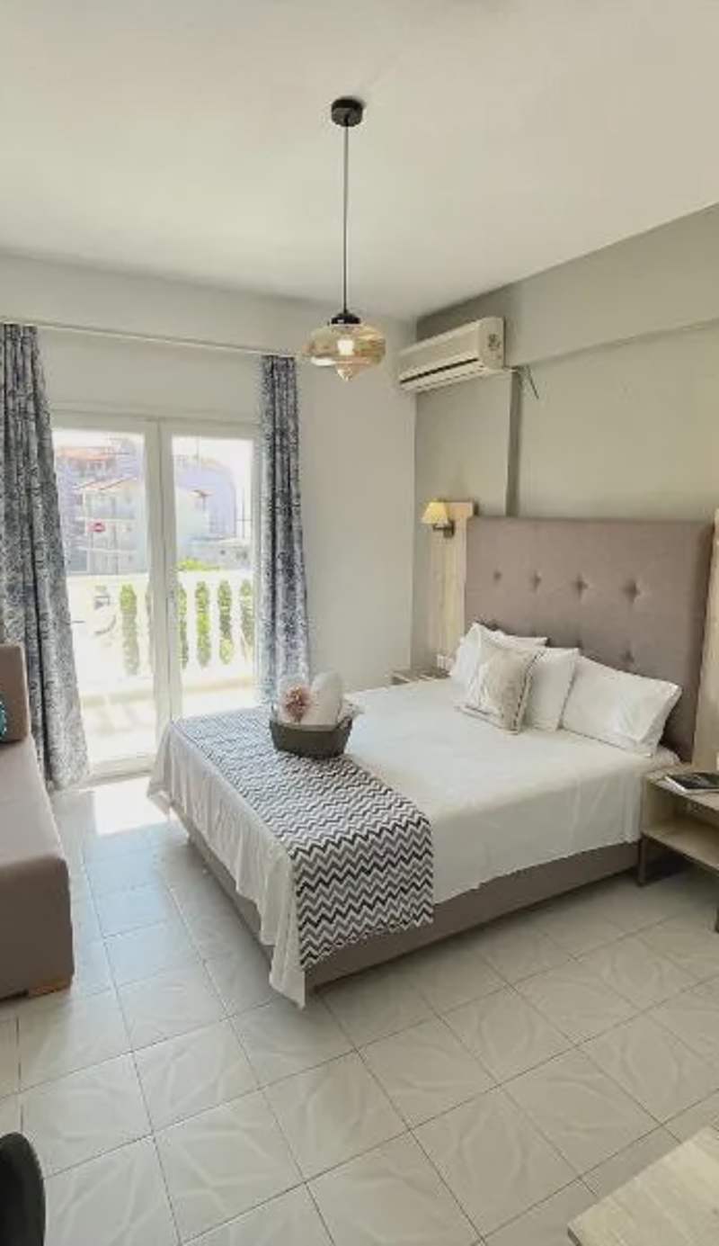 VANA Studios & Apartments