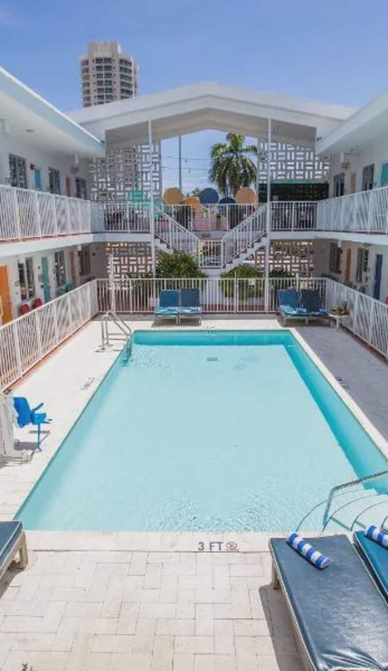 Waterside Hotel and Suites