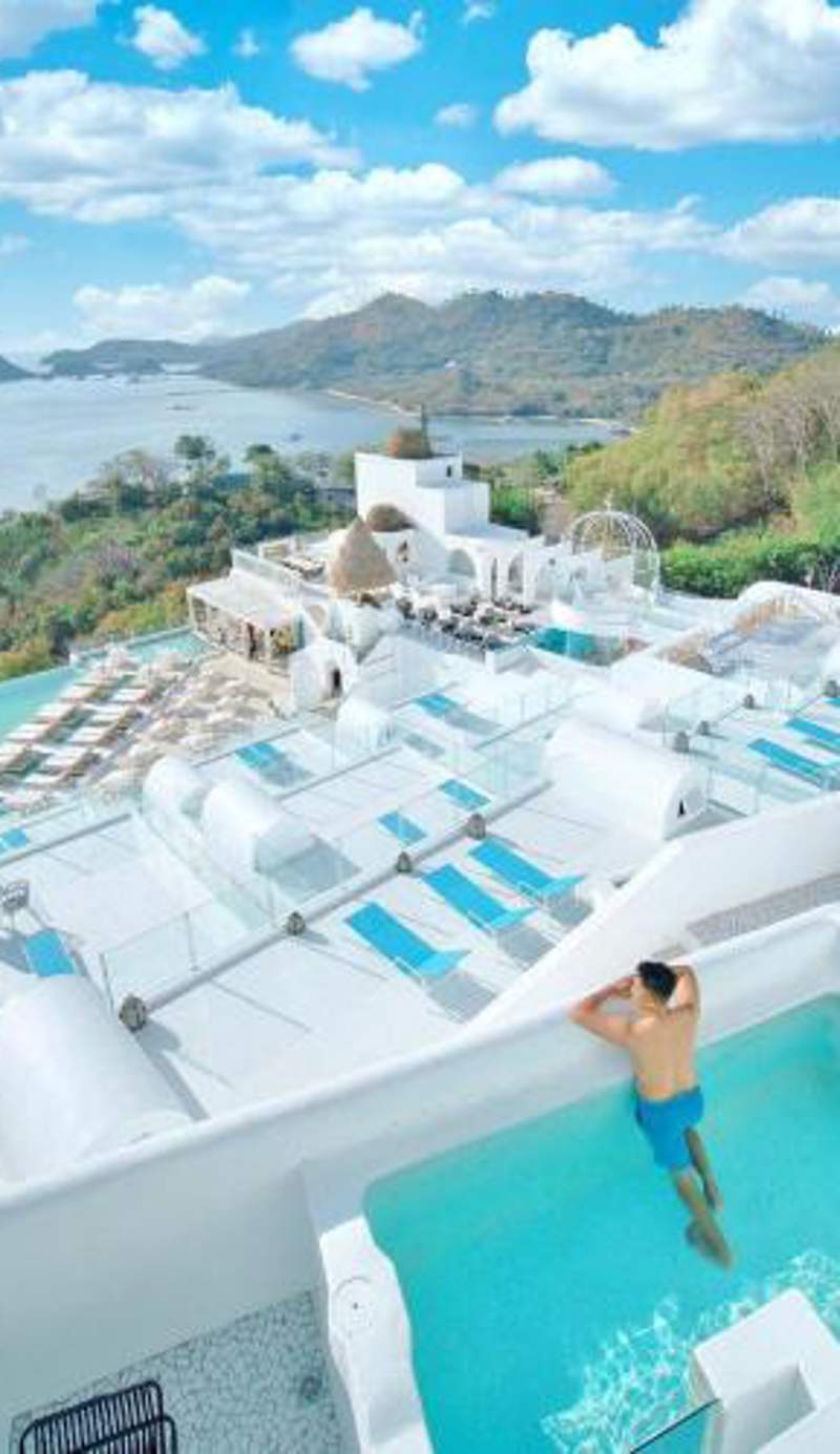 Loccal Collection Hotel Komodo