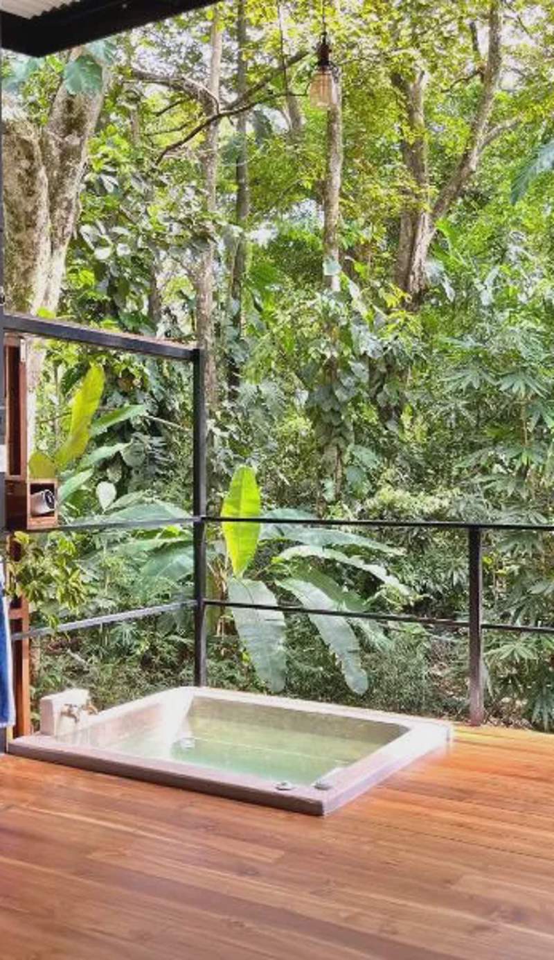 Industrial Studio with private Jacuzzi