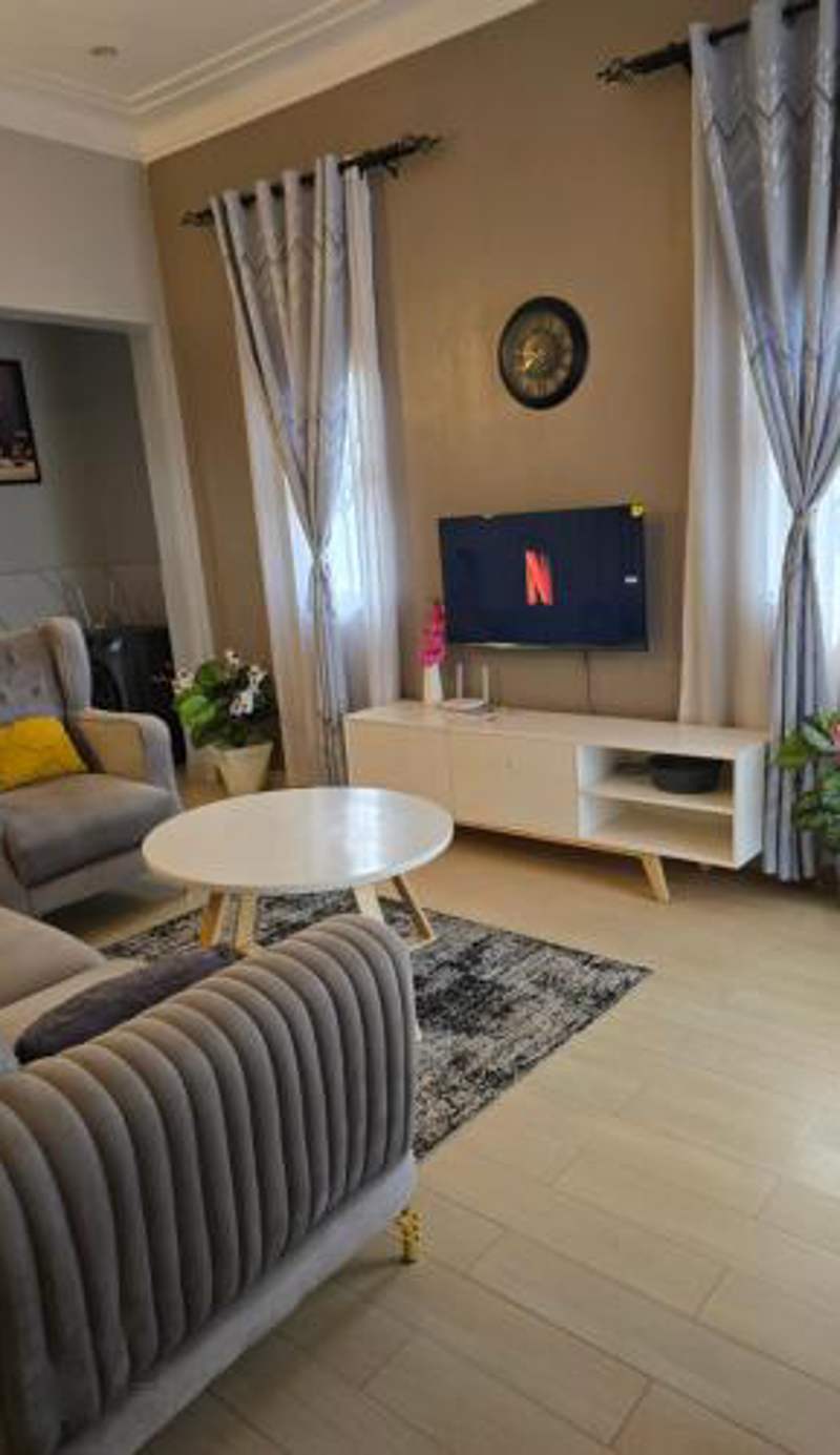 Dreamy Den Suites Kiwatule