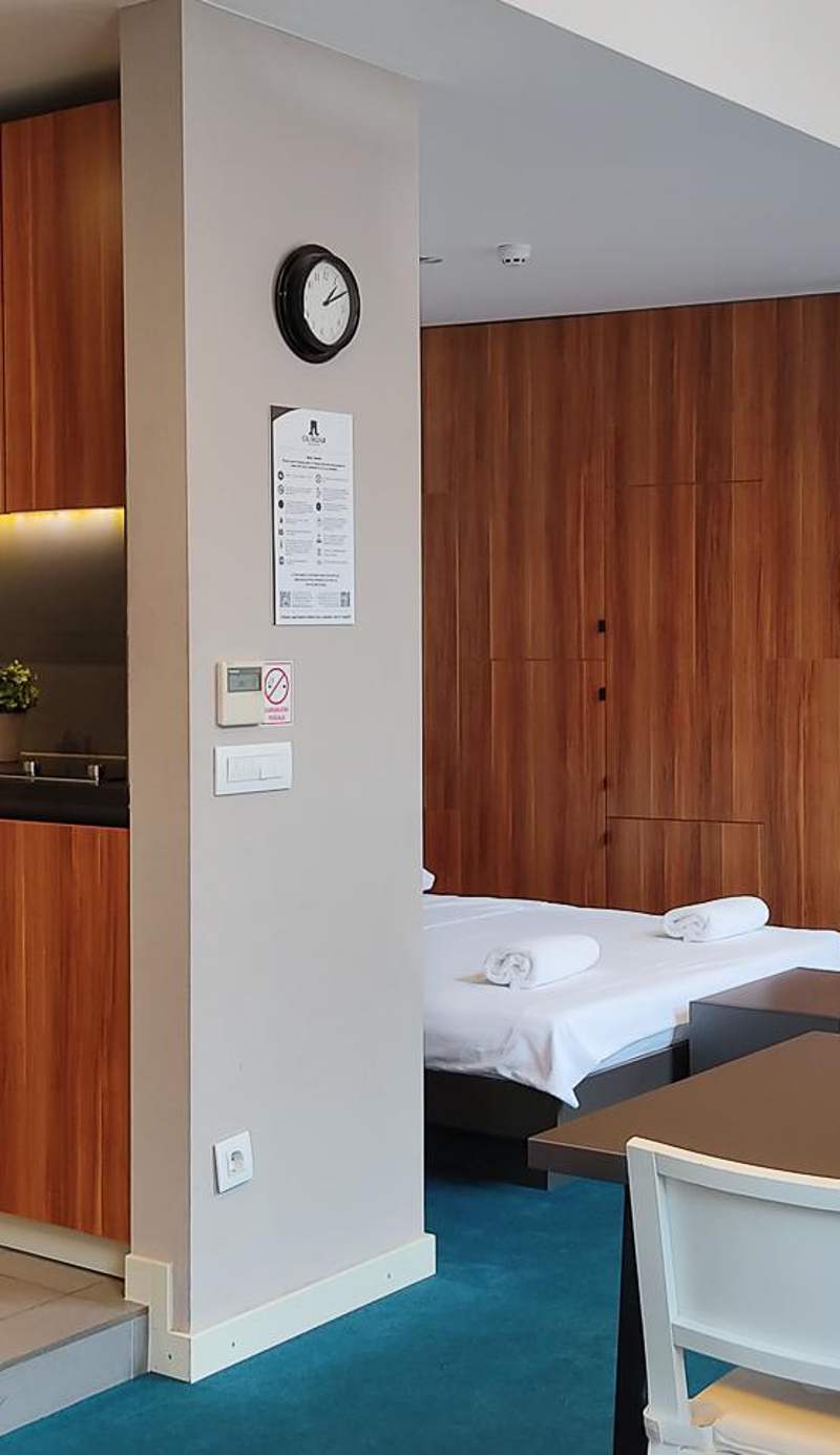 Main Square Hostel Apartments