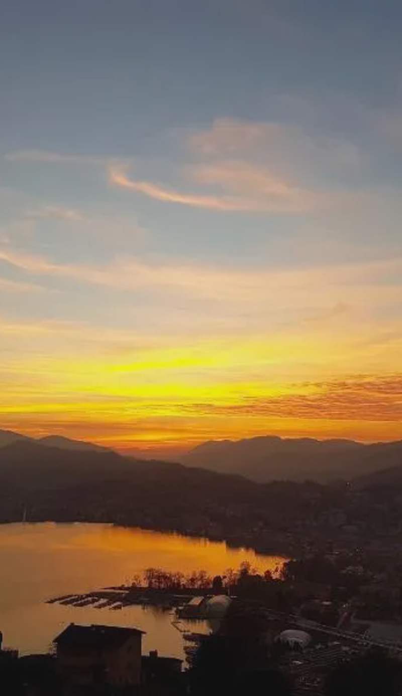 Sonniges Paradies mit Seeblick und Panoramaterrasse