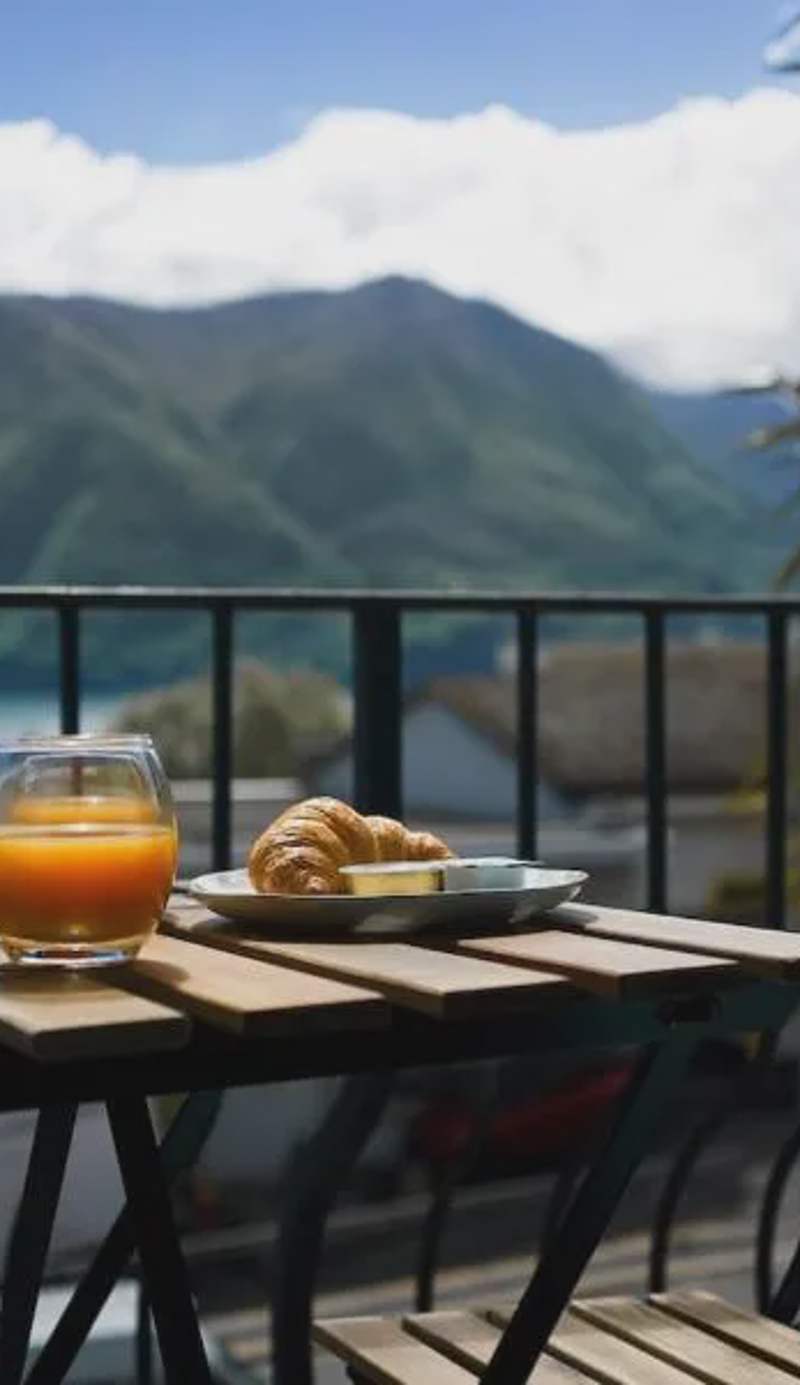 Gotthard Penthouse, Lake view