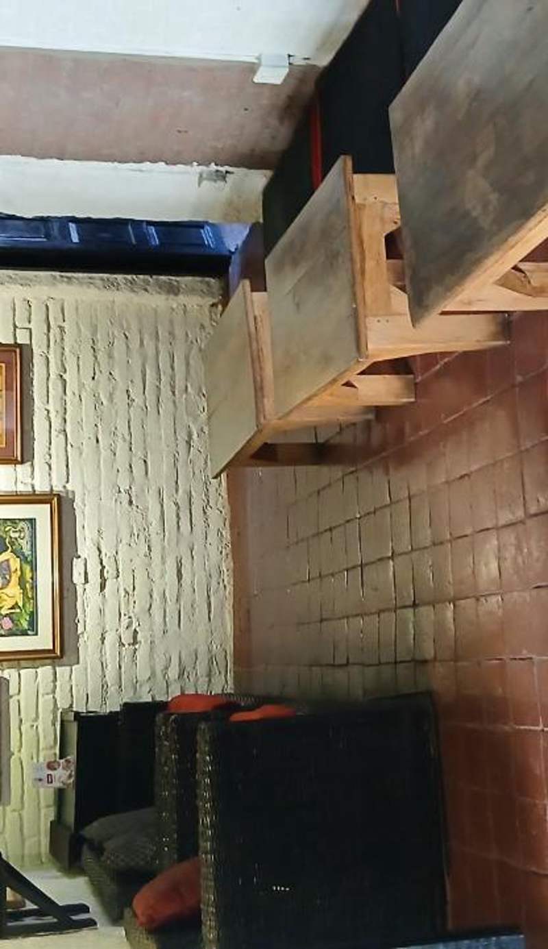 Hira Guest House