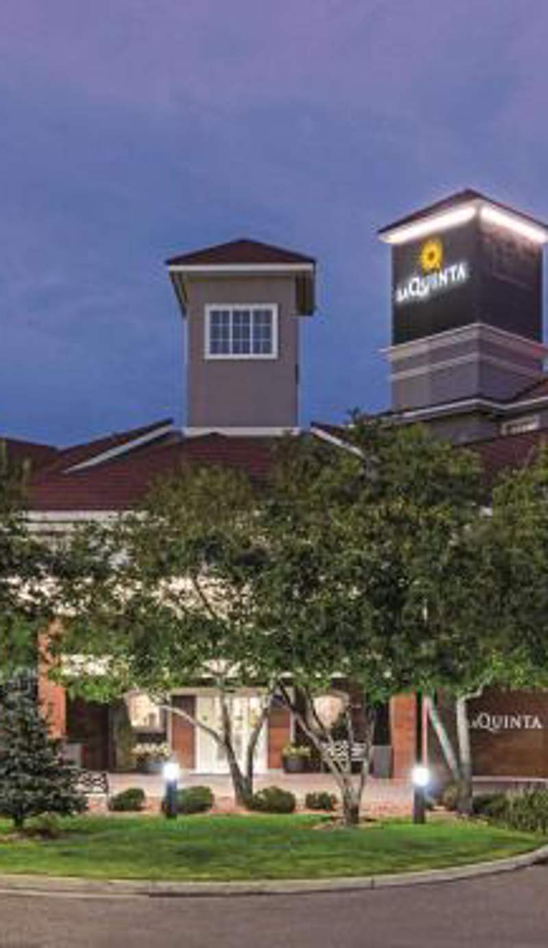 La Quinta Inn & Suites by Wyndham Denver Airport DIA