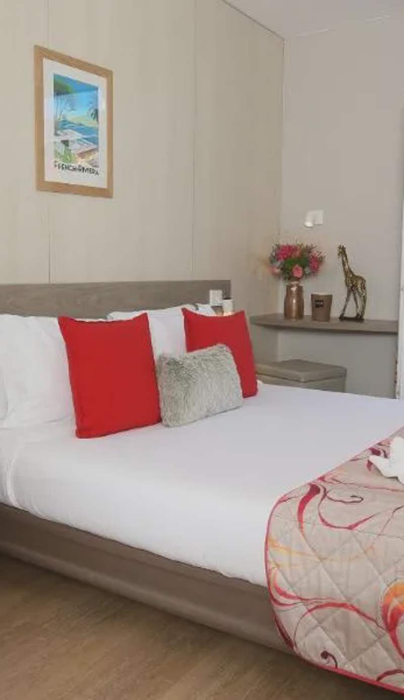 Brit Hotel Confort Le Revest Sainte-Maxime