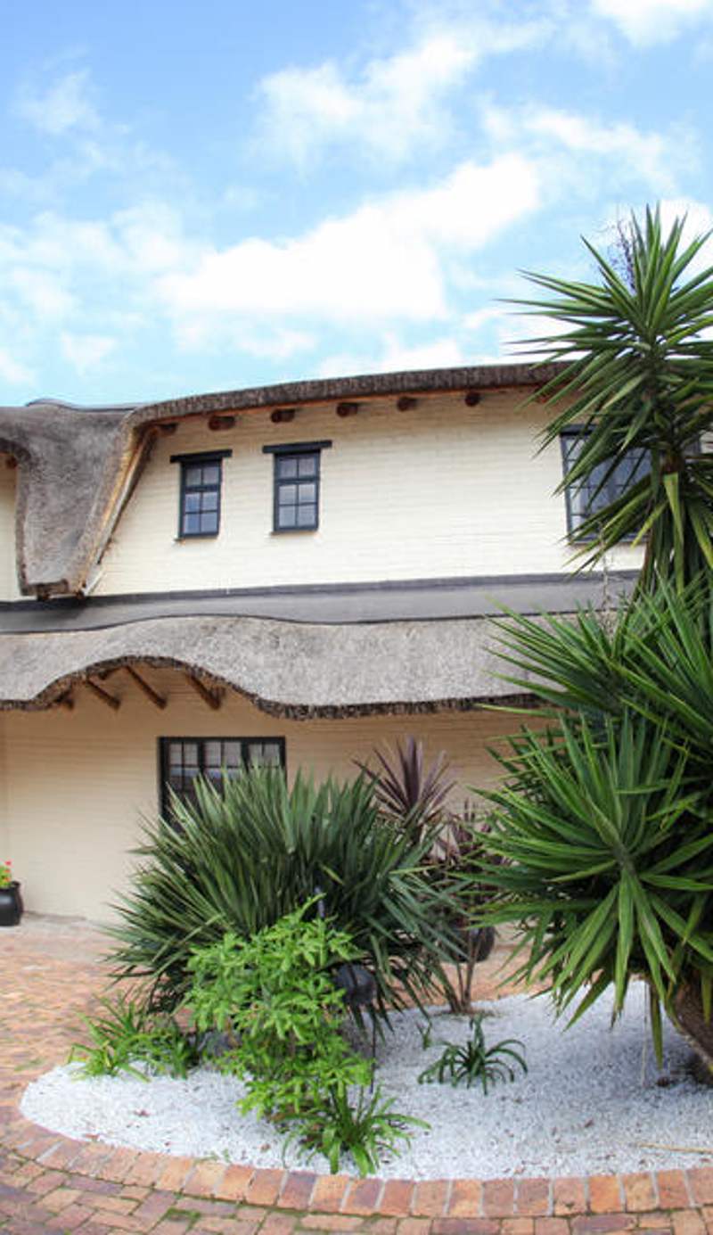 Winelands Villa Guesthouse and Cottages