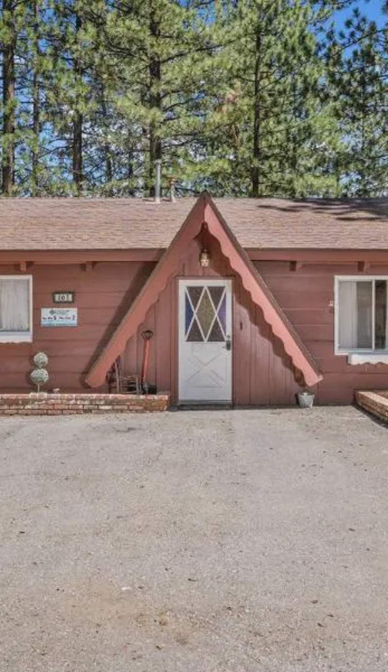 Pine cone cottage #2191