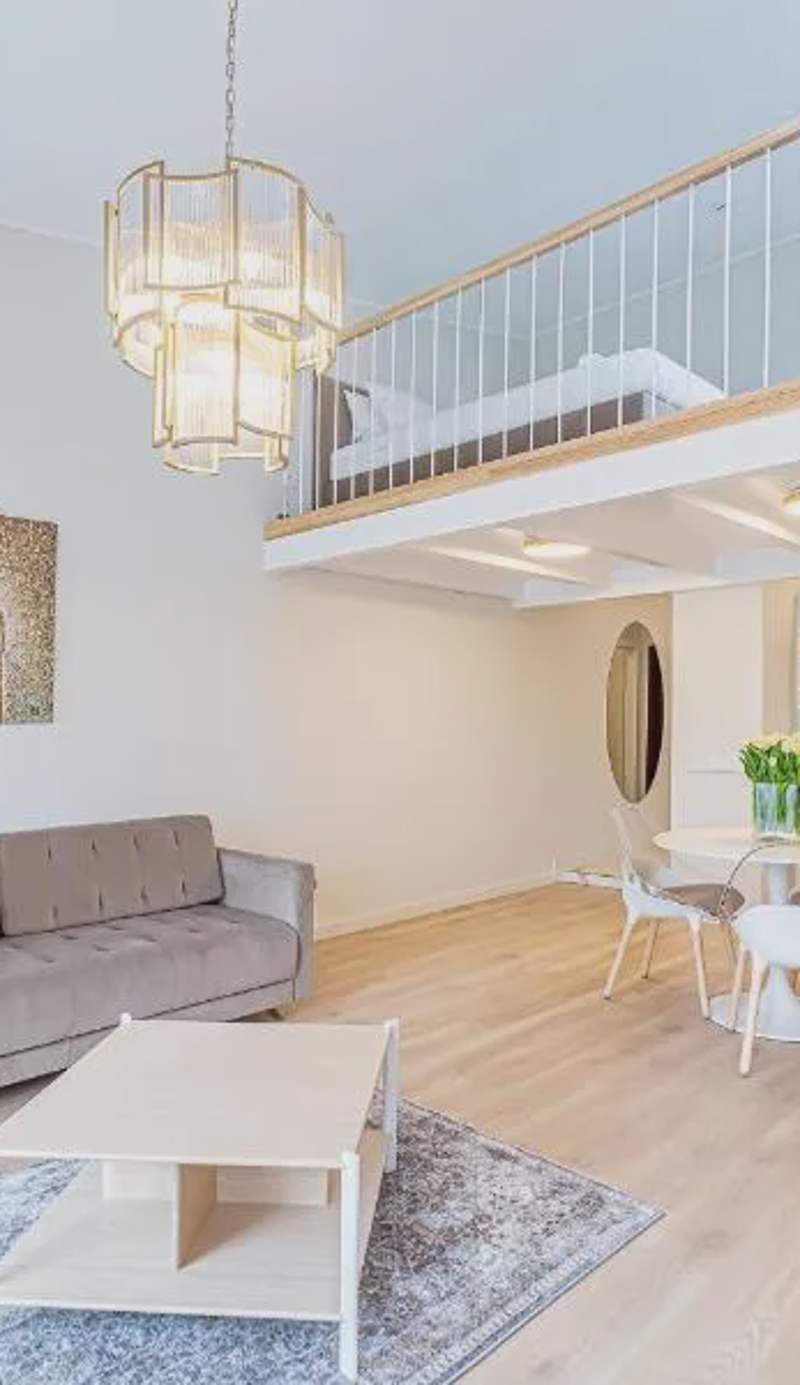 Modern Loft Apartment w/free parking No.2