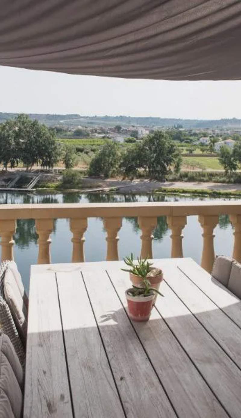 River Ebro Apartments