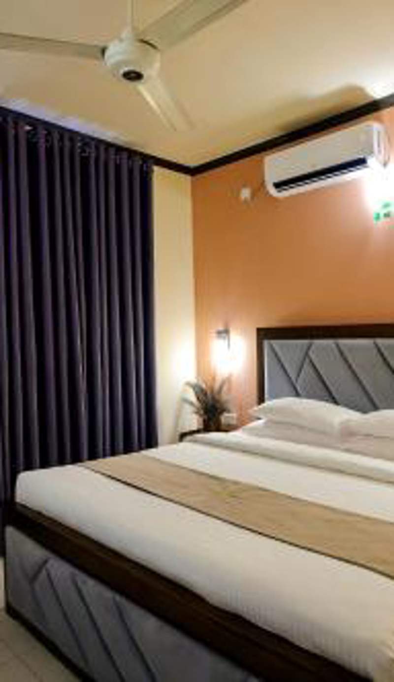 Limeshine Residence - Airport Transit Hotel