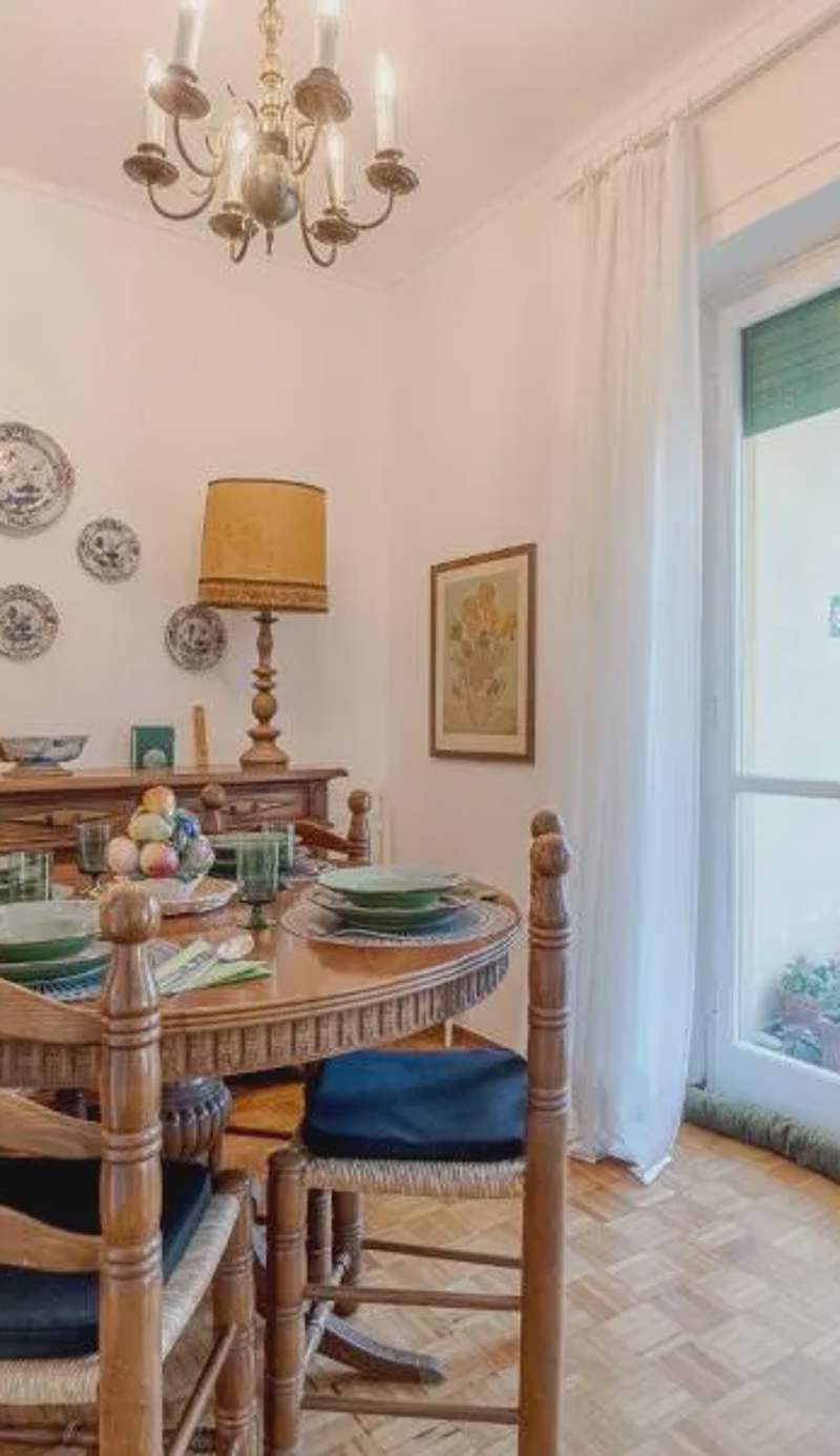 GuestHost - Vintage Holiday Flat