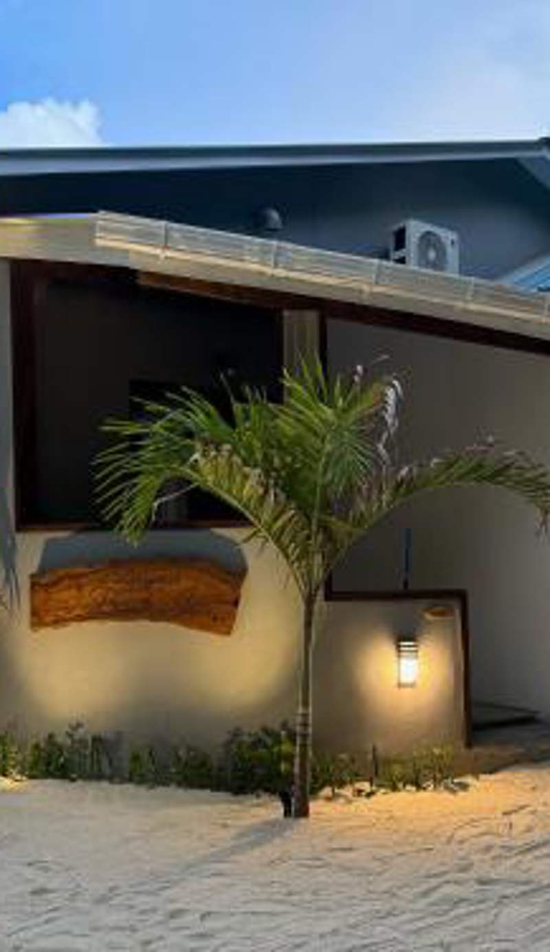 Dhigurah Beach Inn
