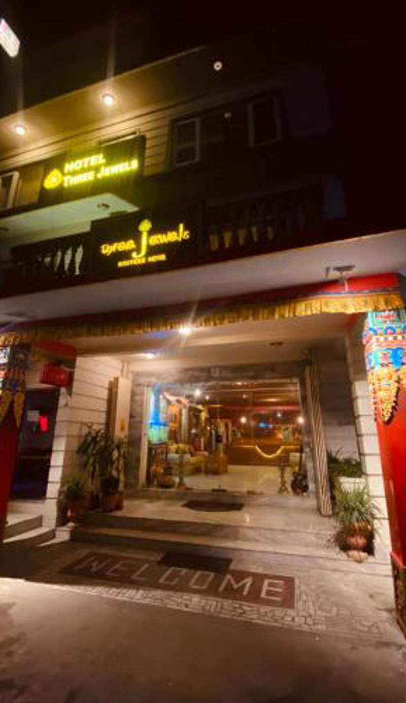 Three Jewels Boutique Hotel