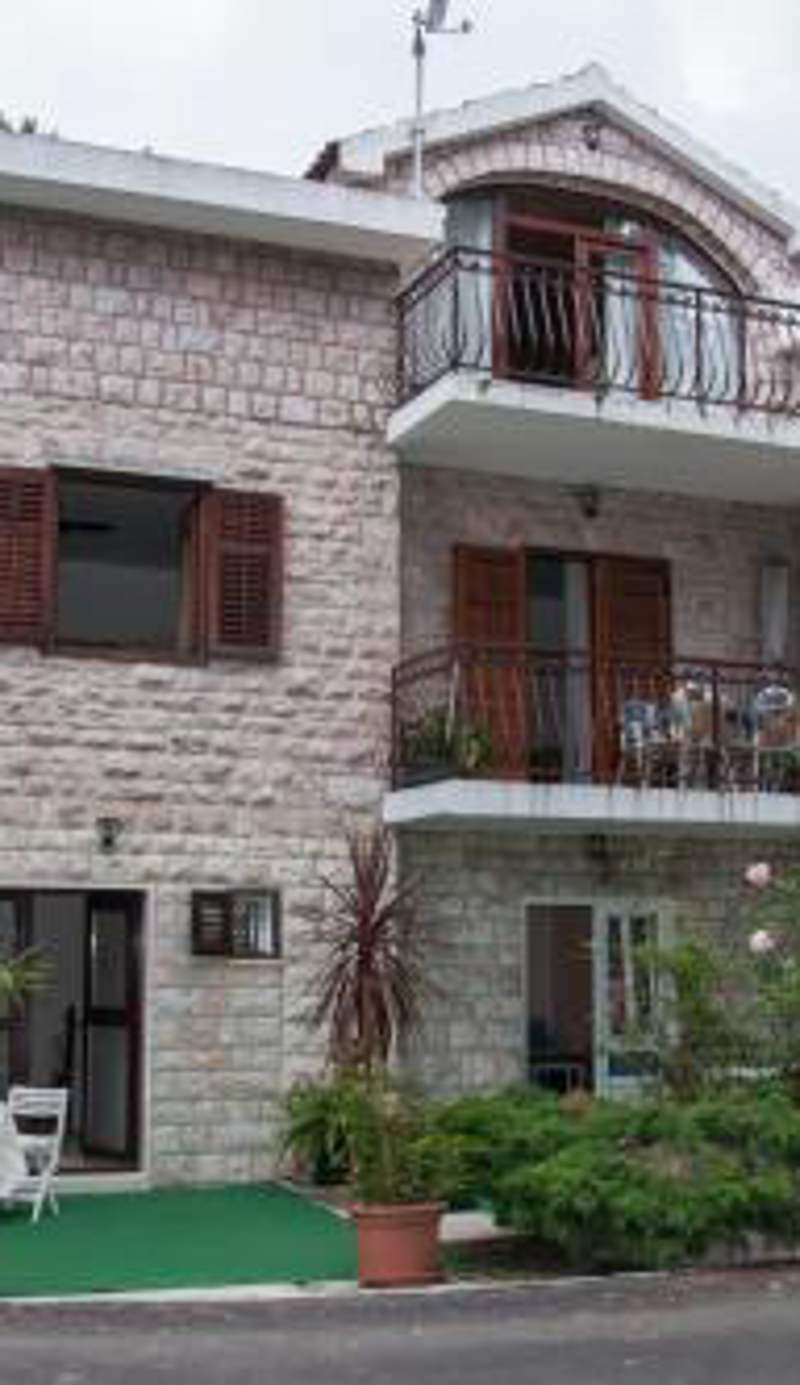 Vuksanovic Apartment