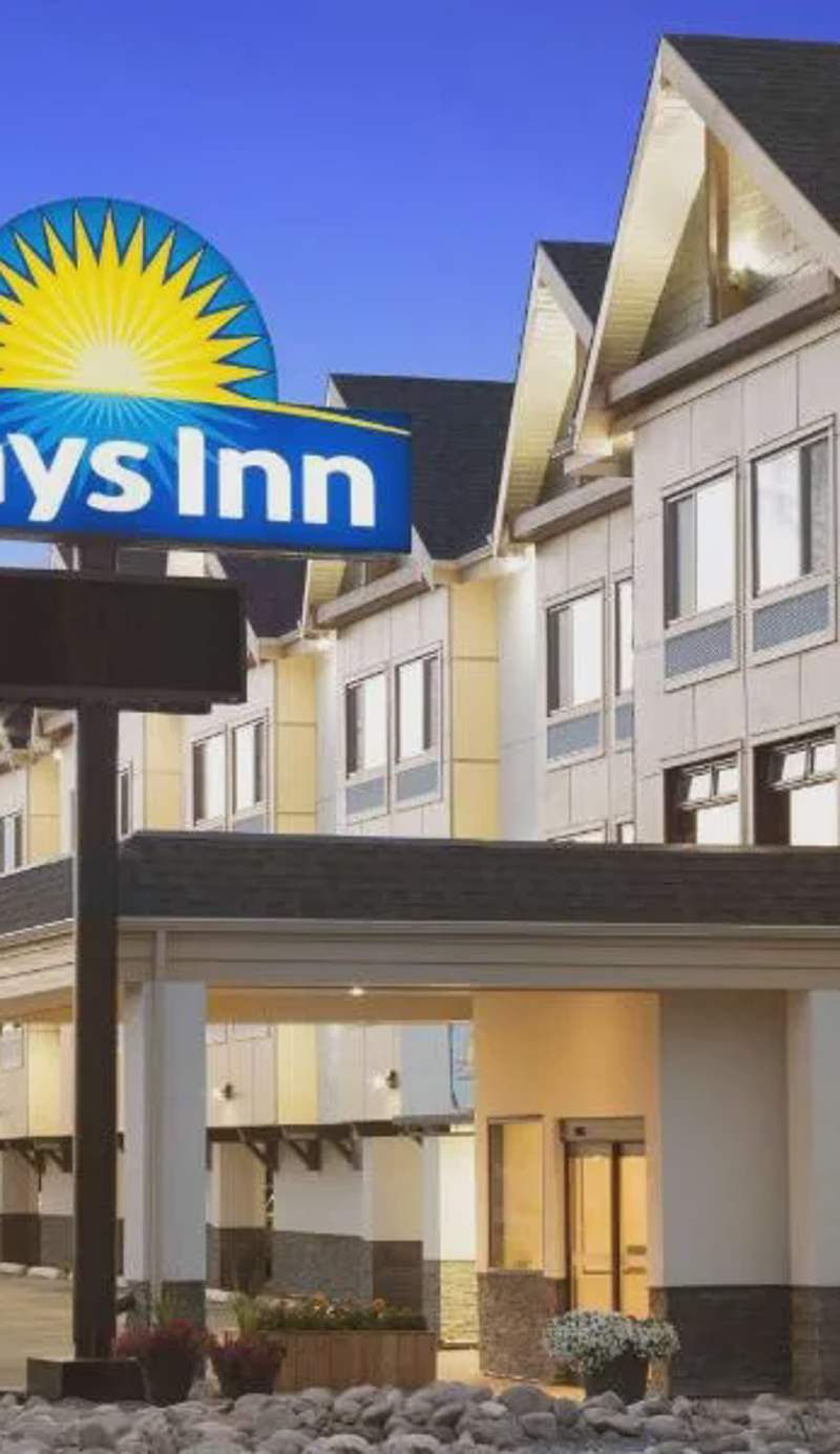 Days Inn by Wyndham Calgary Northwest