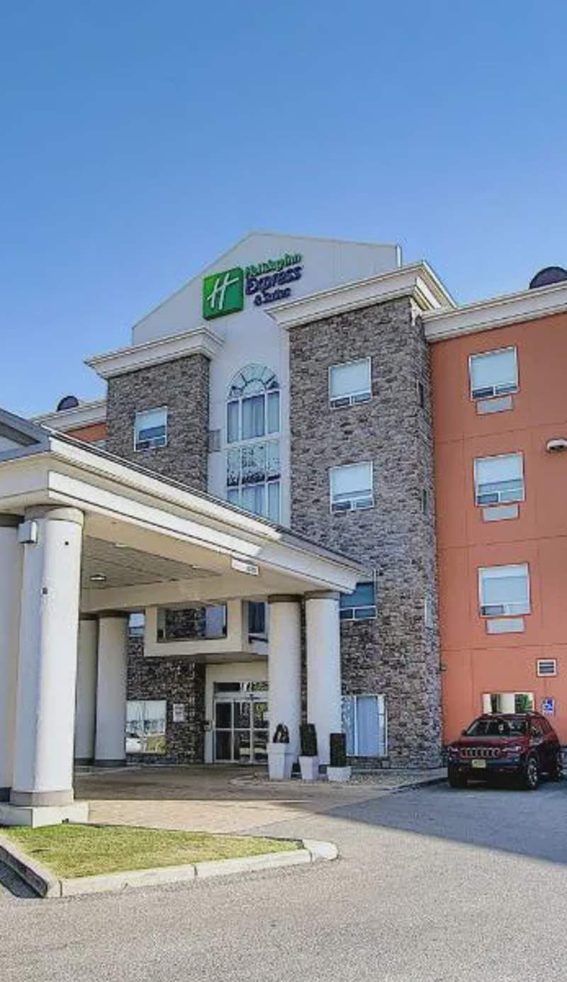 Holiday Inn Express Airport Calgary by IHG