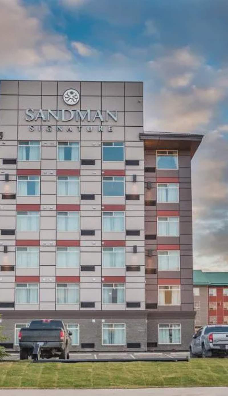 Sandman Signature Calgary Airport Hotel