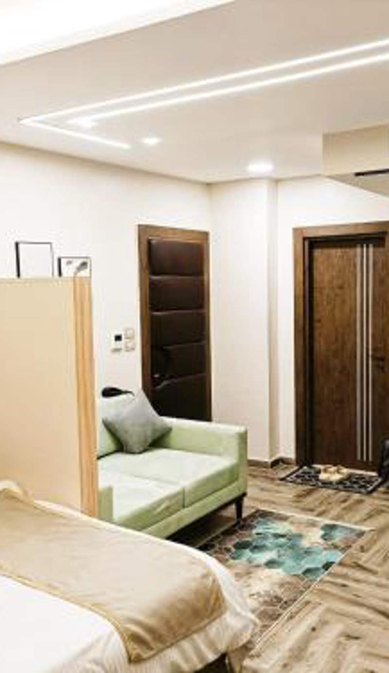 Royal Elegance Room