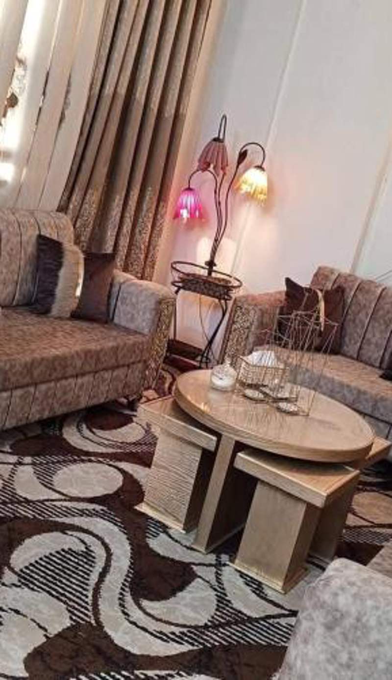 شقة مميزة للايجار المفروش بالشيخ زايد