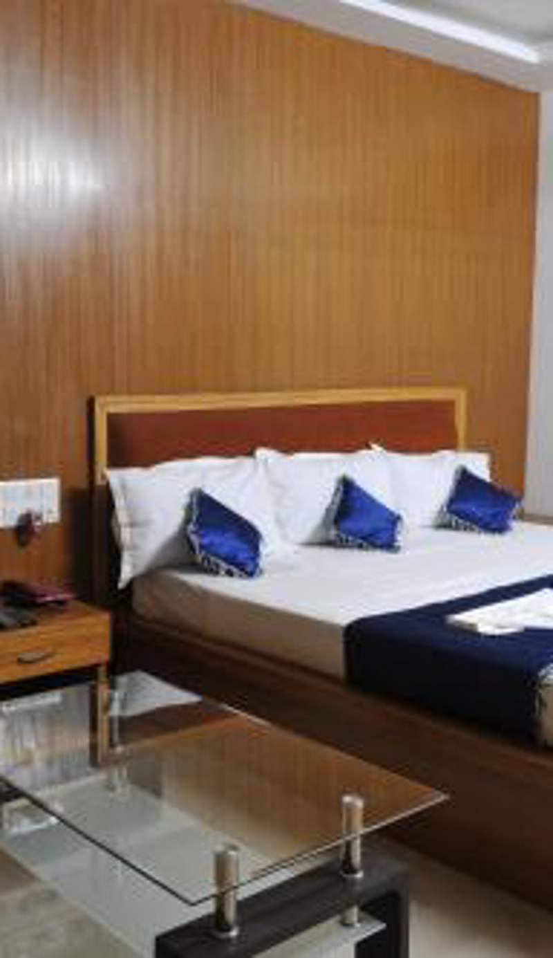 New Hotel Shiva
