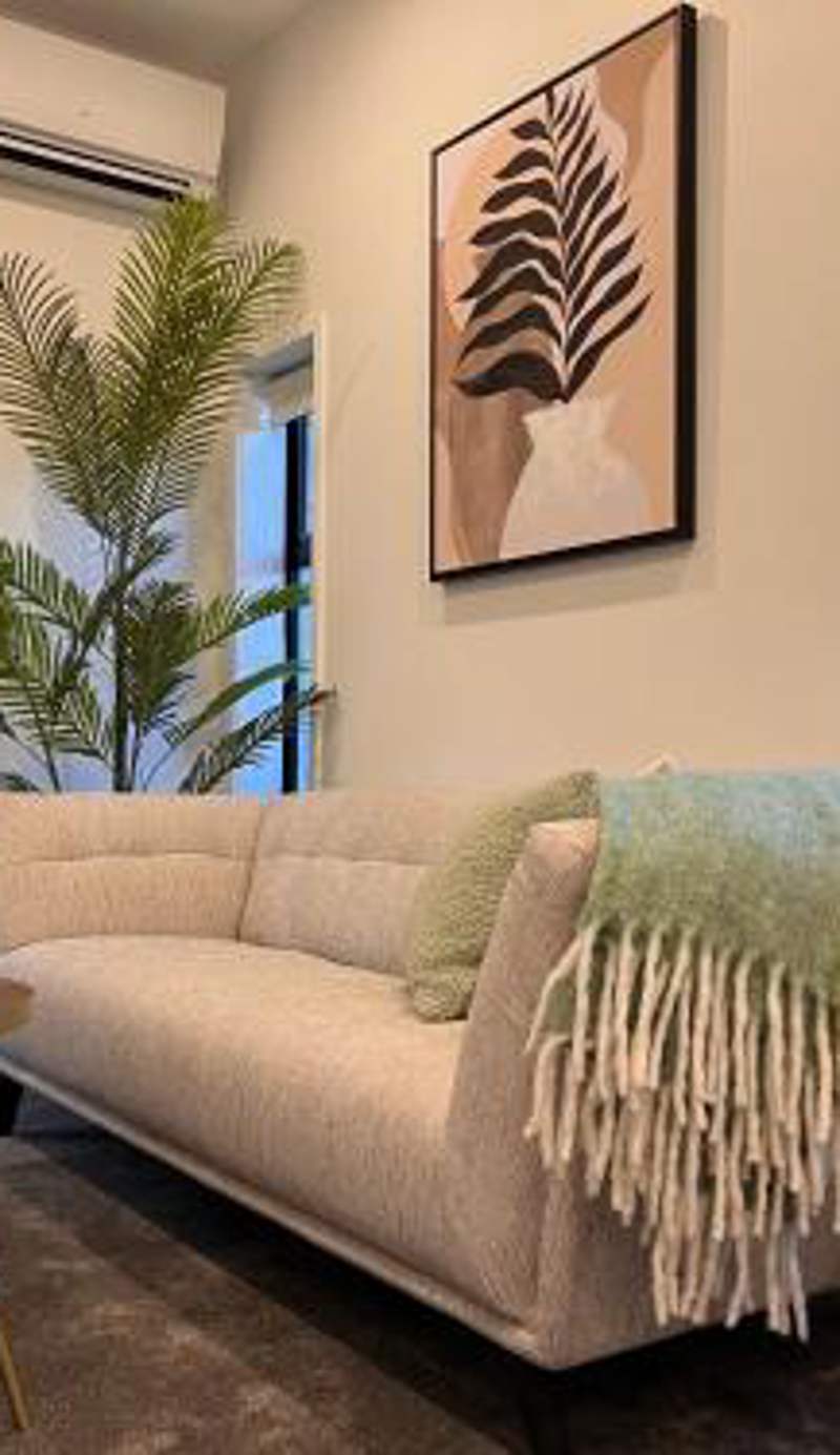 Incredible luxury 3 floors Townhouse High Ceiling