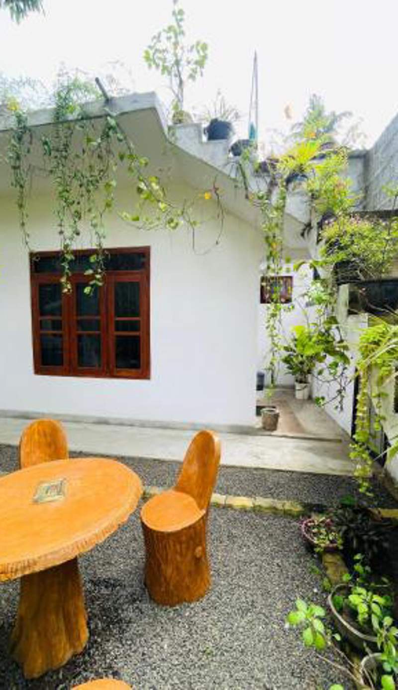 Lakru Home Stay